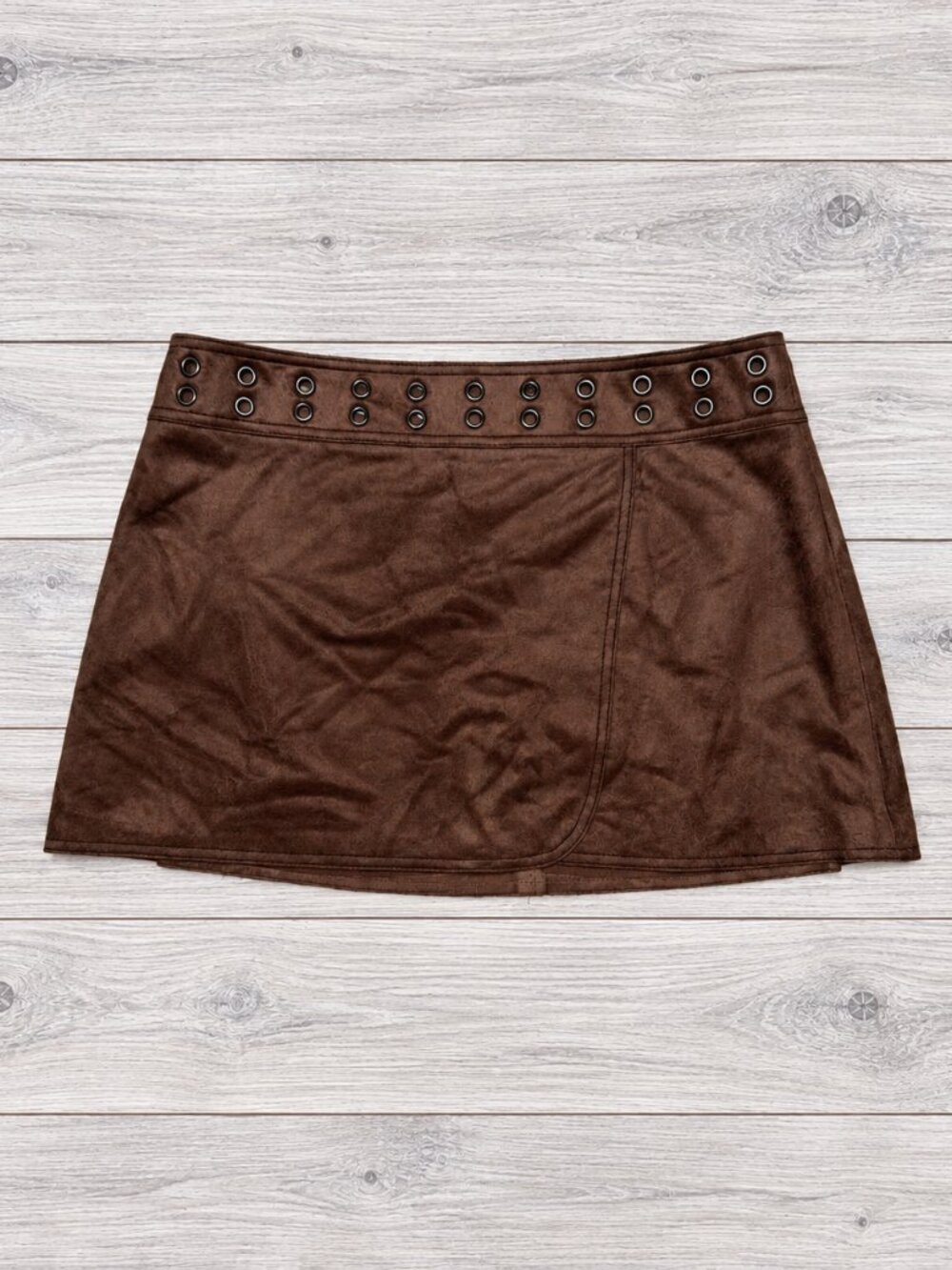 NWT BCBGMAXAZRIA Dorthy Mahogany Faux Suede Grommet Mini Skirt L $158